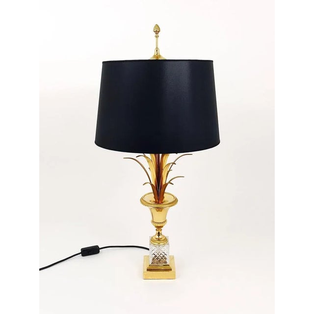 Hollywood Regency Gilt Brass and Glass Pineapple Leaf Table Lamp by Maison Charles, France, 1970s For Sale - Image 6 of 11