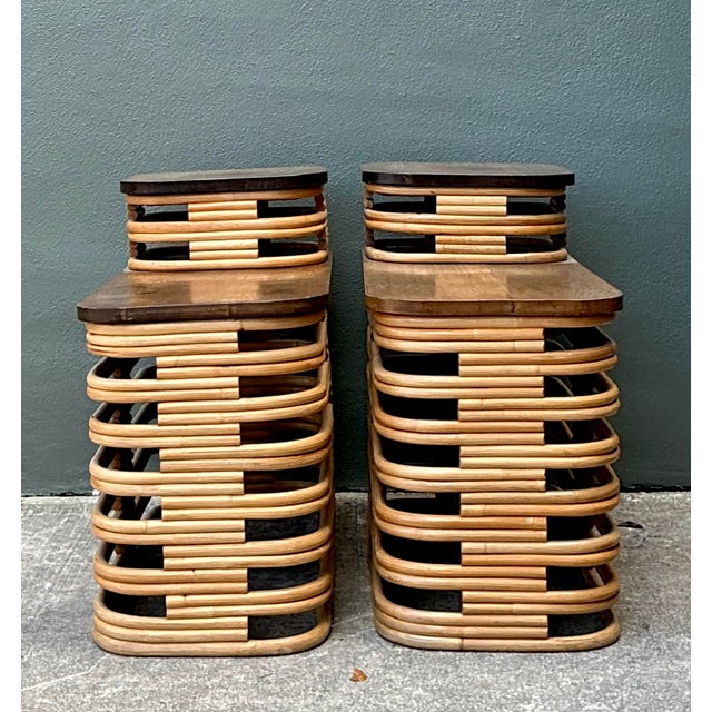 These striking side tables are a masterclass in organic modernism, drawing clear inspiration from the iconic "Skyscraper"...