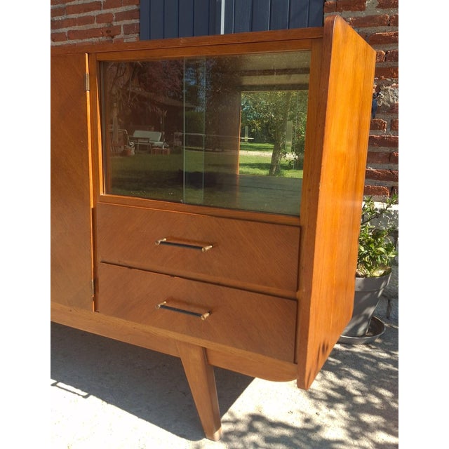 Modernist French Sideboard in Oak Chevron Pattern and Glass-Fronted, 1950s For Sale - Image 15 of 15
