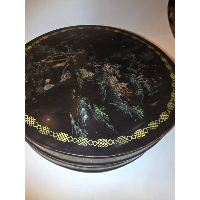 Early 20th Century Japanese Lacquered Storage Box For Sale - Image 13 of 17
