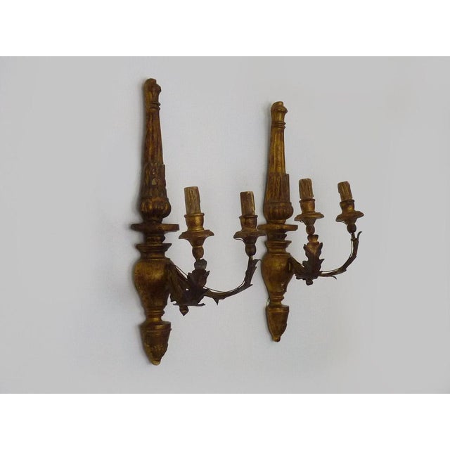Large Vintage Italian Wall Lights in Gilded Wood and Metal Arms, 1950s, Set of 2 For Sale - Image 4 of 11