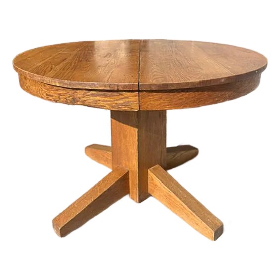 Vintage Mission Early 20th Century Round Tiger Oak Table For Sale