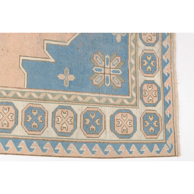 Mid 20th Century Soft Peach, Denim Blue, and Cream Medallion Area Rug For Sale - Image 6 of 8