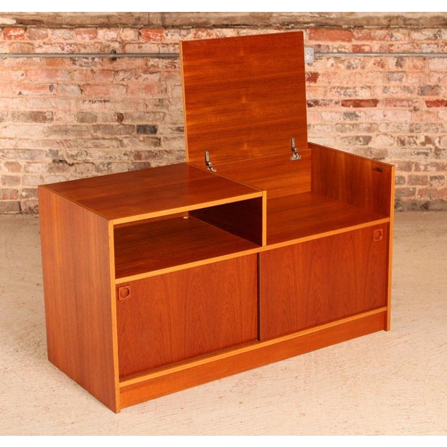 Mid-Century Modern Danish Vinyl Record Player Sideboard, 1970s For Sale - Image 6 of 12