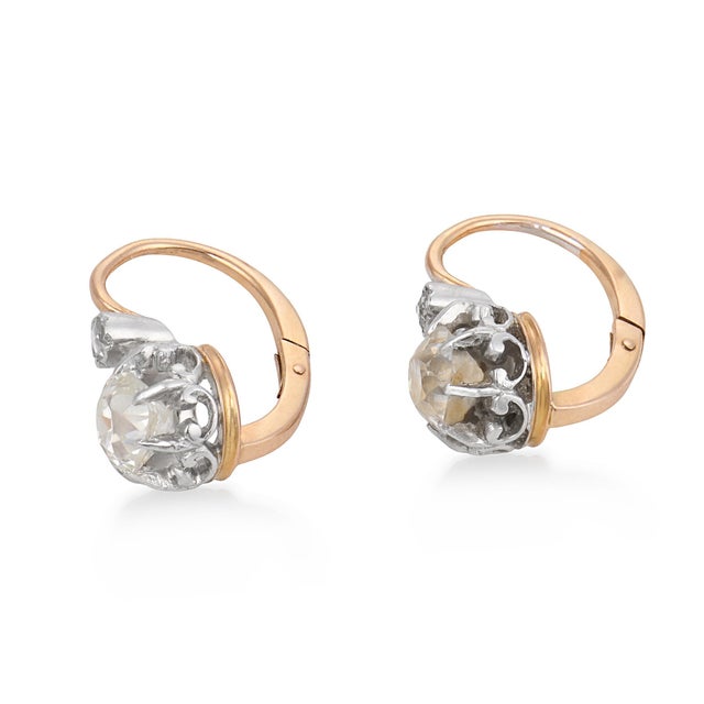 1910s 1910s Pair of French Belle Époque Old Cut Diamond Two Tone Drop Earrings For Sale - Image 5 of 6