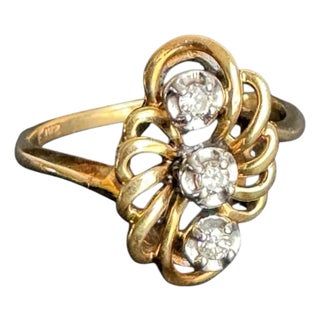 Vintage 14k Gold & Diamond Ring Swirled Freeform Cluster Three Stone Size 6.25 For Sale