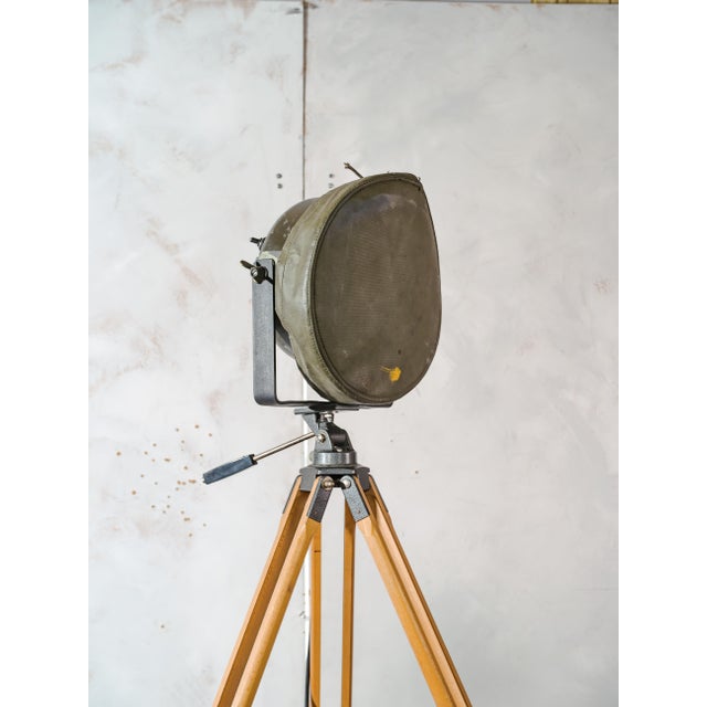 Industrial Leopard 1 Military Tank Search Spotlight Floor Lamp, 1950s For Sale - Image 16 of 18