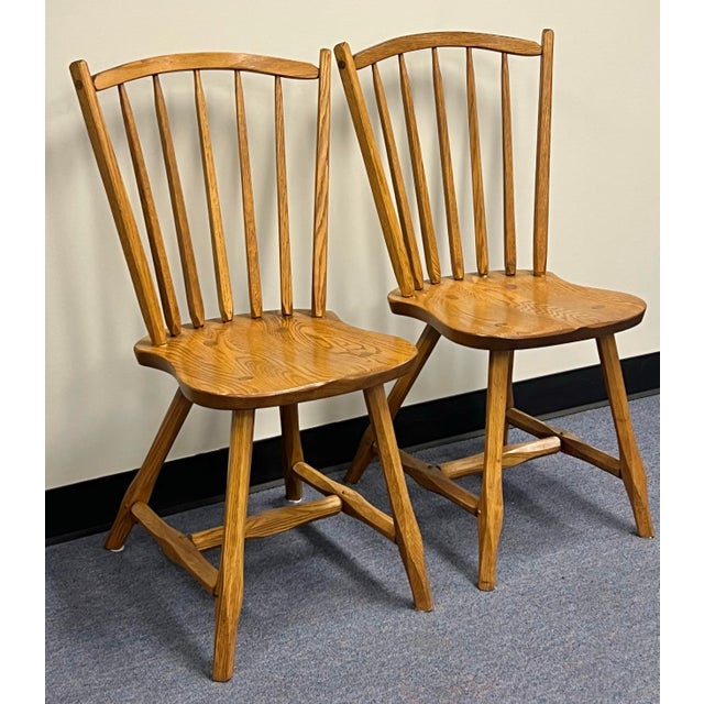 Great pair of rustic farmhouse style Windsors handcrafted by Hunt Country Furniture of Wingdale NY. The chairs are made of...