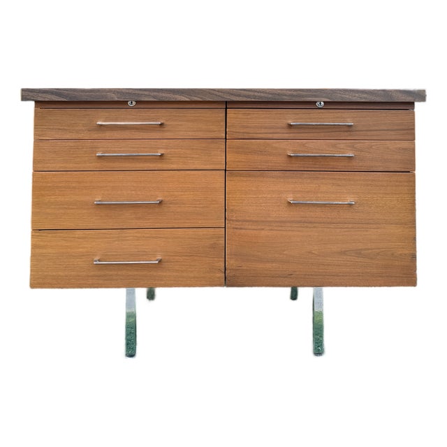 Mid-Century Modern 7 Drawer Executive Sideboard File by Stow Davis For Sale