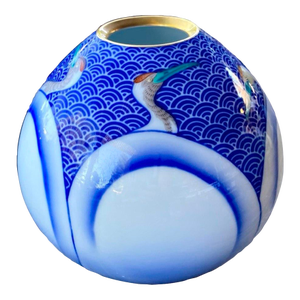 Late 20th Century Japanese Porcelain Globe Vase With Cranes, Attributed to Koransha