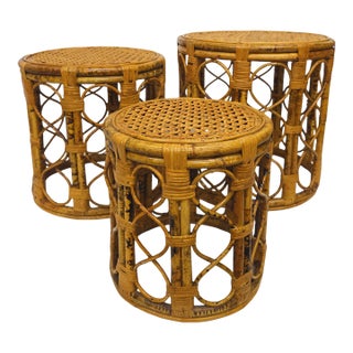 1970s Mid-Century Bamboo & Rattan Nesting Tables or Stools – Set of 3 For Sale