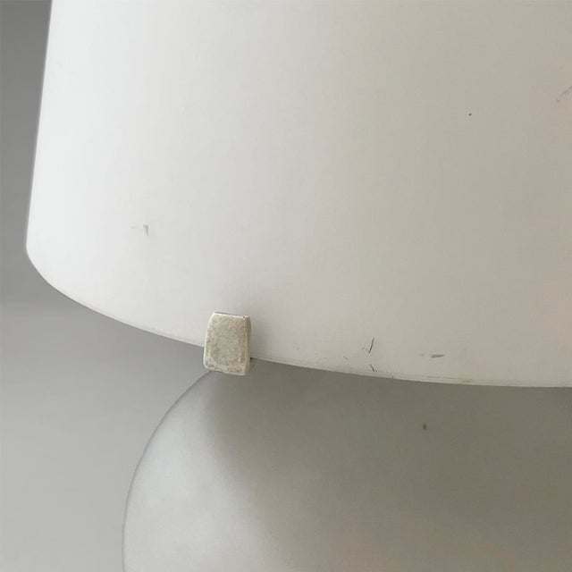 White Modern Italian Table Lamp by Max Ingrand for Fontana Arte, 1990s For Sale - Image 8 of 12
