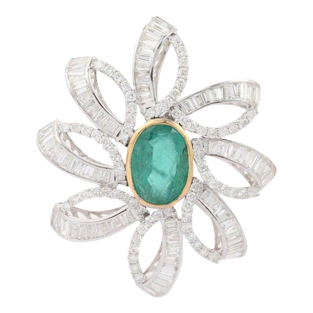 Real 7.25 CTW Diamond 7.5 CTW Emerald Floral Brooch in 18k Solid Gold For Sale