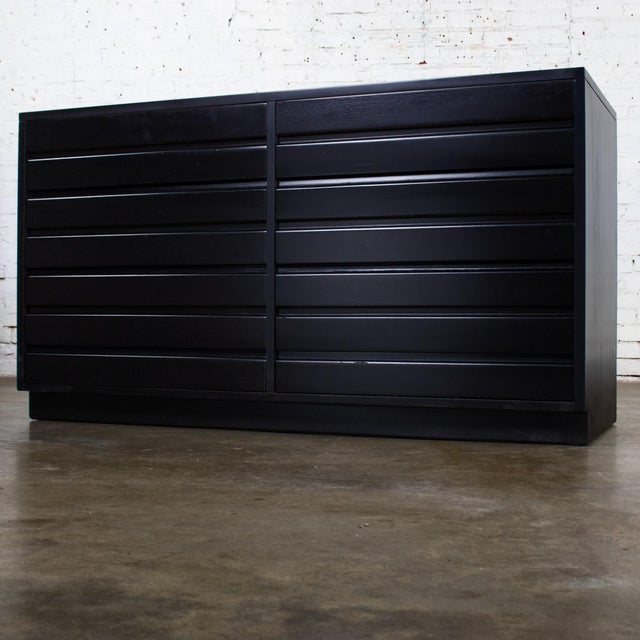 Mid-20th Century MCM Dresser by Sligh Furniture Cross Country Line With Black Painted Frame For Sale - Image 6 of 18