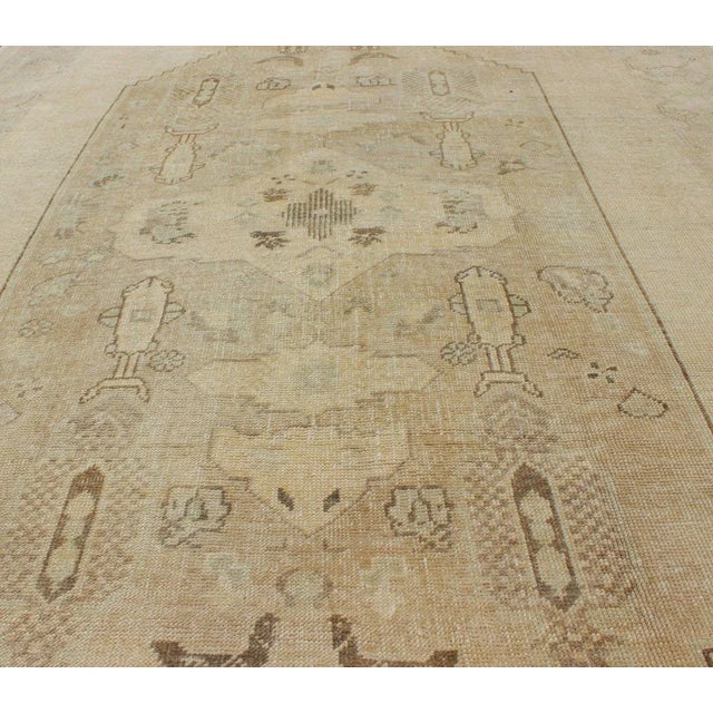 Faded Turkish Oushak Rug With Cream and Brown Central Medallion For Sale In Atlanta - Image 6 of 10