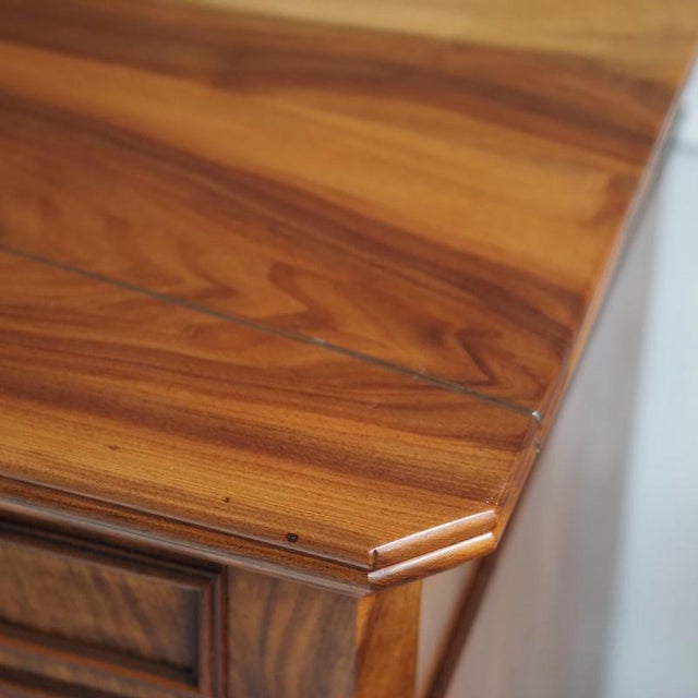 Louis Philippe Chest of Drawers in Walnut Burl, 1860 For Sale - Image 9 of 18