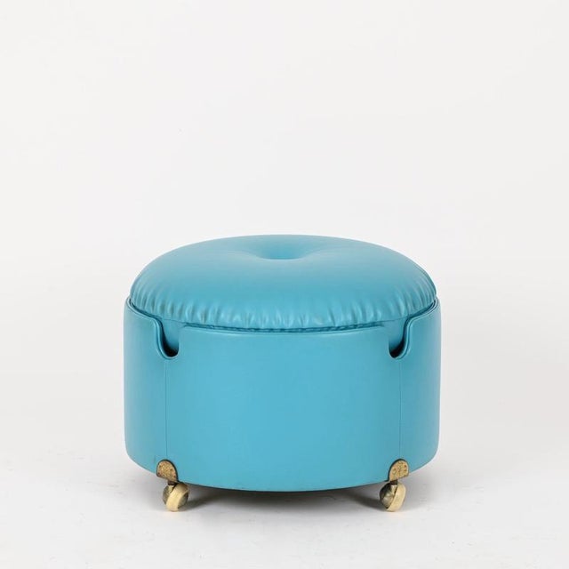 Stunning and very rare "Dilly Dally" pouf in gorgeous turquoise full-grain leather. Designed by Luigi Massoni and produced...