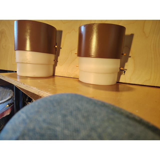 A Pair of Acrylic Wall Sconces Attributed to Louis Klaff For Sale - Image 9 of 10