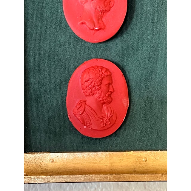 Red Classical Georgian Inspired Red Cast Emperor Profile Set on the Green Velvet & Gilt Frame For Sale - Image 8 of 11