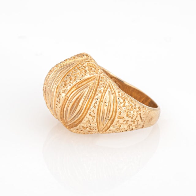 70s Vintage Dome Ring Size 5 Cigar Band Textured Ridged 14k Yellow Gold For Sale - Image 4 of 6