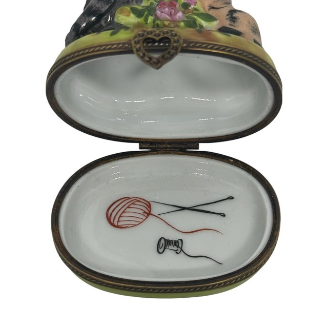 Vintage Limoges Porcelain Two Cats Hinged Trinket Box Hand-Painted by Rochaud For Sale - Image 9 of 12