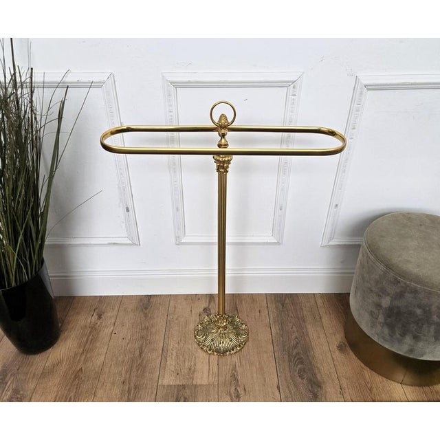 Hollywood Regency Italian Hollywood Regency Golden Brass Towel Rack from Milo Baughman, 1970s For Sale - Image 3 of 8
