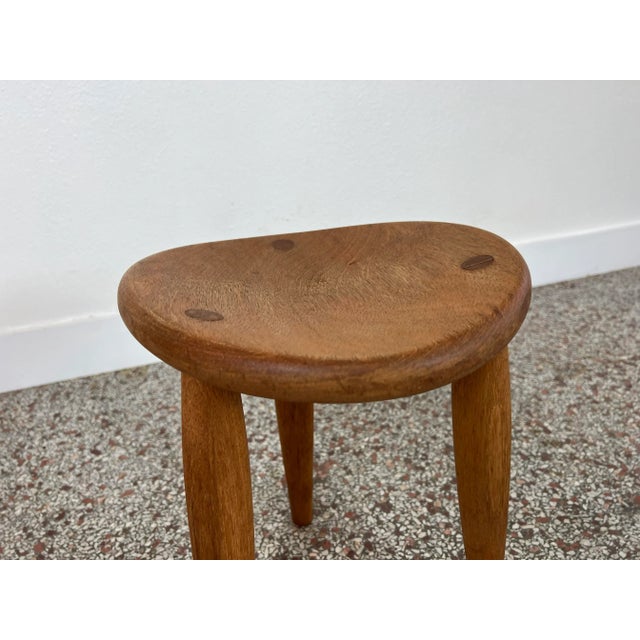 Mid-Century Modern Vintage Studio Crafted Three Legged Stool in Oak For Sale - Image 3 of 12