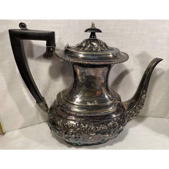 Victorian Antique 6 Piece Kentshire Sheffield Silver Plated Tea Set Repousse Tilting 1900s For Sale - Image 3 of 11