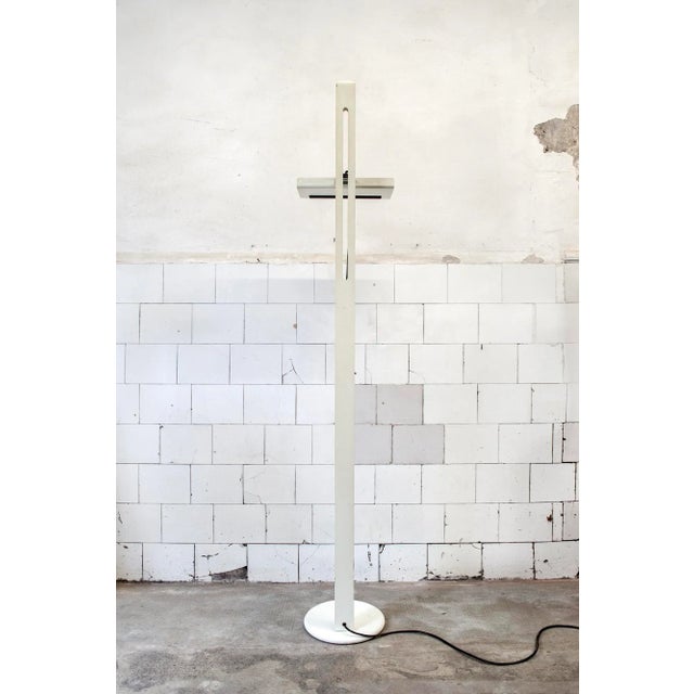 Italian Domea Floor Lamp by Bruno Gecchelin for Oluce, 1970s For Sale - Image 4 of 9