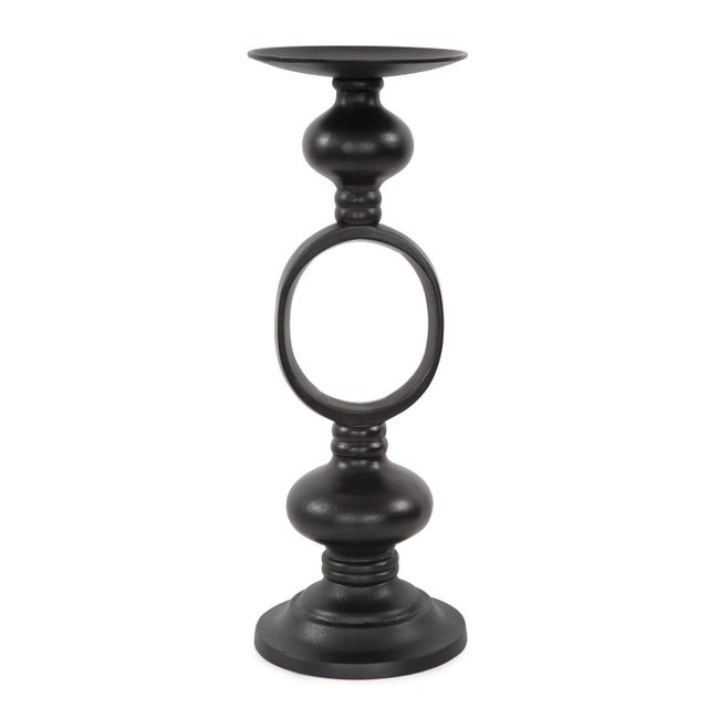 The Zara collection took it's inspiration in the beginning from a small pair of English candlesticks. The concept was to...