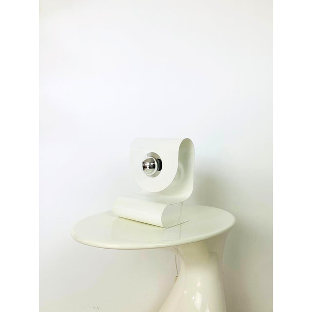 Vintage Curved Sheet Metal Table Lamp by Reggiani, Italy, 1970s For Sale - Image 3 of 9