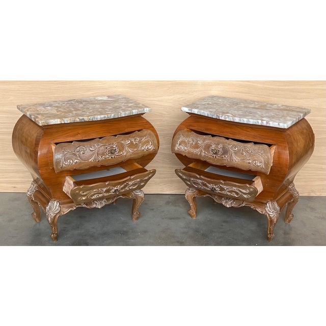 Early 20th Century Pair of Bombé Carved Nightstands with three Drawers and Marble Top, Mariano Garcia For Sale - Image 11 of 18