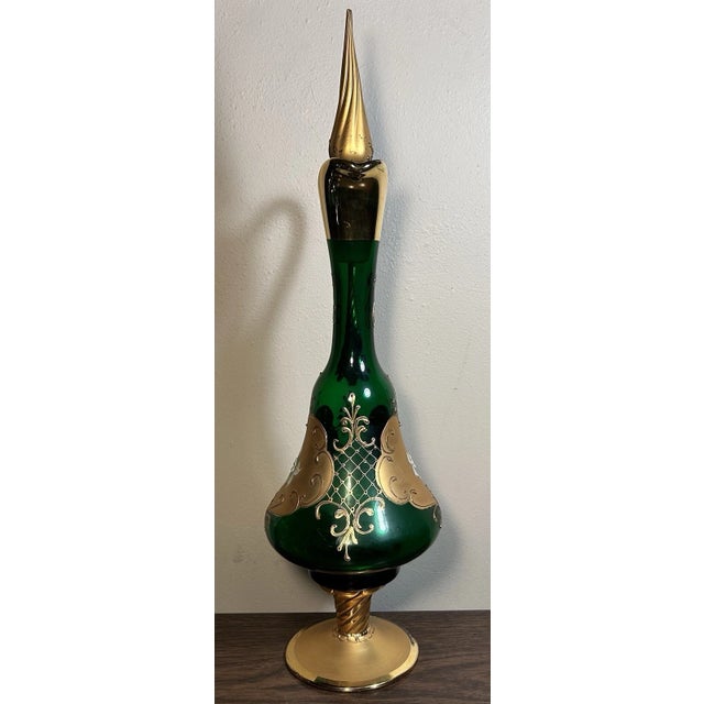 Mid 20th Century Vintage Venetian Tre Fuochi Gilded Emerald Green Glass Decanter and 5 Goblets For Sale - Image 5 of 10
