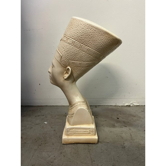 Traditional 1980‚Äôs Egyptian Revival Large Bust Statue of Nefertiti For Sale - Image 3 of 7