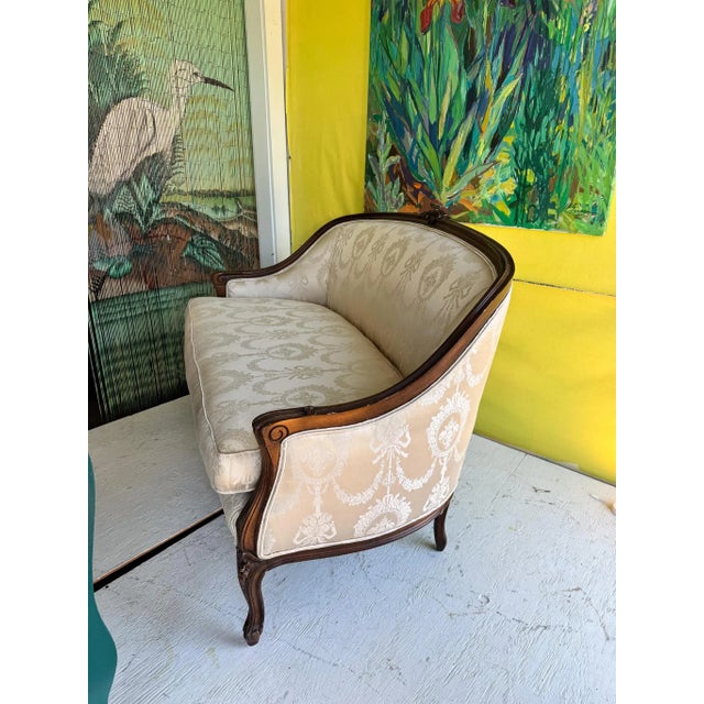 Cream 19th Century Mahogany Settee, Reupholstered by Olson Backman in Cream Satin Matelassé For Sale - Image 8 of 8