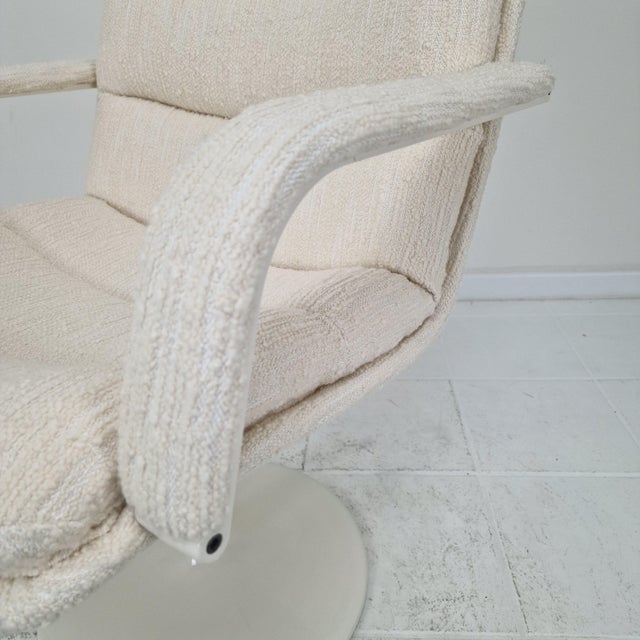 Iconic Geoffrey Harcourt Channel Chair for Artifort, Newly Upholstered, 1970s by Geoffrey Harcourt For Sale - Image 10 of 13
