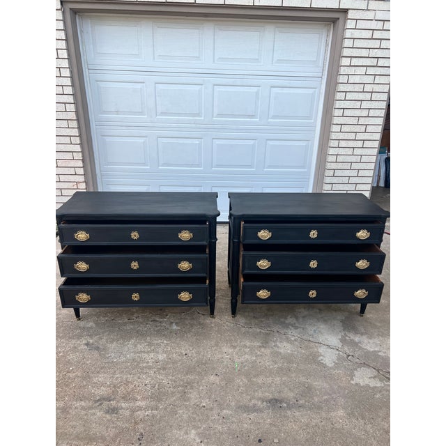 French 19th Century Louis XVI Pair of Commodes / Chest of Drawers For Sale - Image 6 of 12