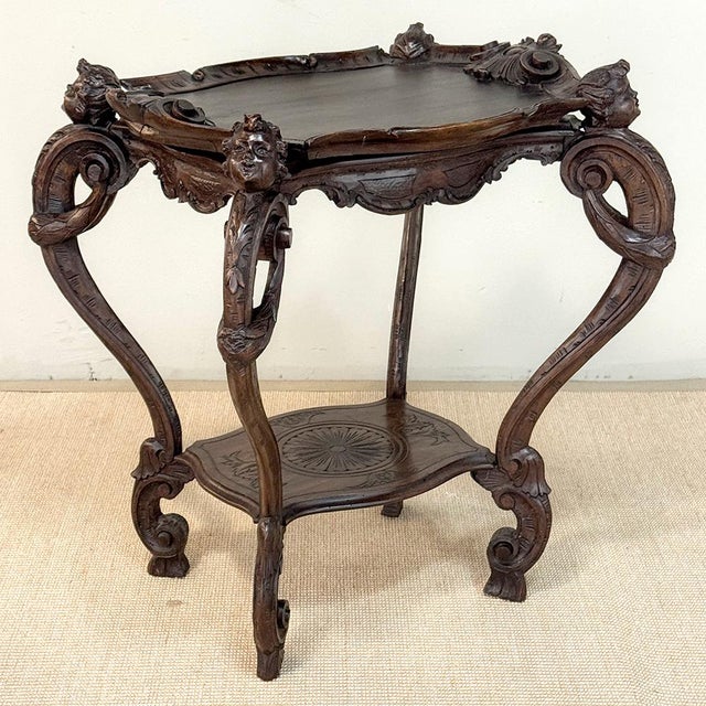 Renaissance 19th Century Italian Carved Walnut End Table With Removable Tray For Sale - Image 3 of 18