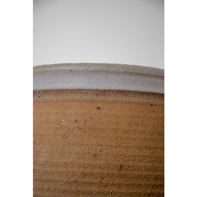 Mid-Century Modern Mid Century Ribbed Stoneware Pot Attributed to Bob Kinzie For Sale - Image 3 of 6