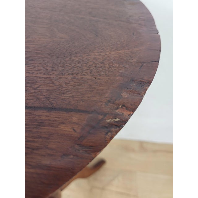 English Victorian Tripod Side Table in Mahogany, 1880 For Sale - Image 14 of 18