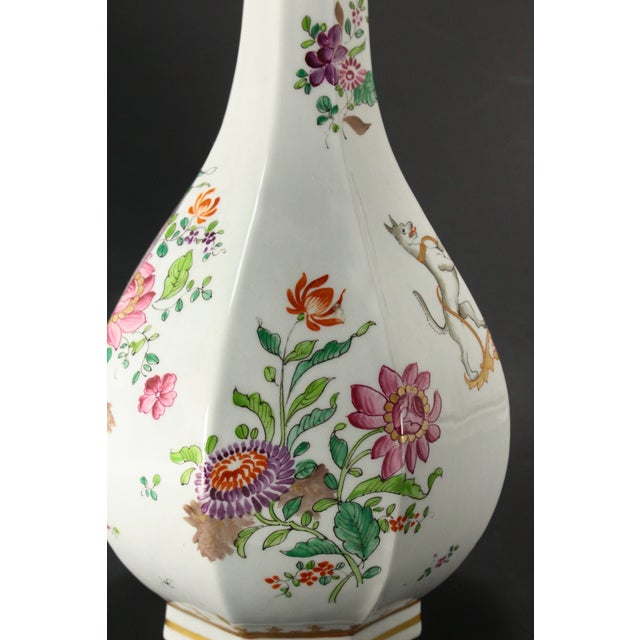 Early 20th Century Pair Famille Rose Armorial Porcelain Vases by Samson of Paris For Sale - Image 15 of 17