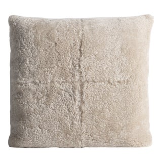 Lancaster Signature Quadrant Pillow in Oatmeal Curly Shearling For Sale