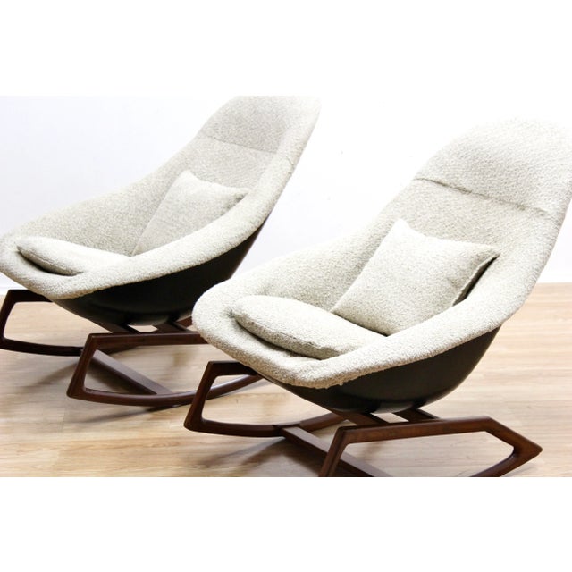 Pair of 1960s Gemini Rocking Pod Chairs by Walter S. Chenery for Lurashell For Sale - Image 9 of 12