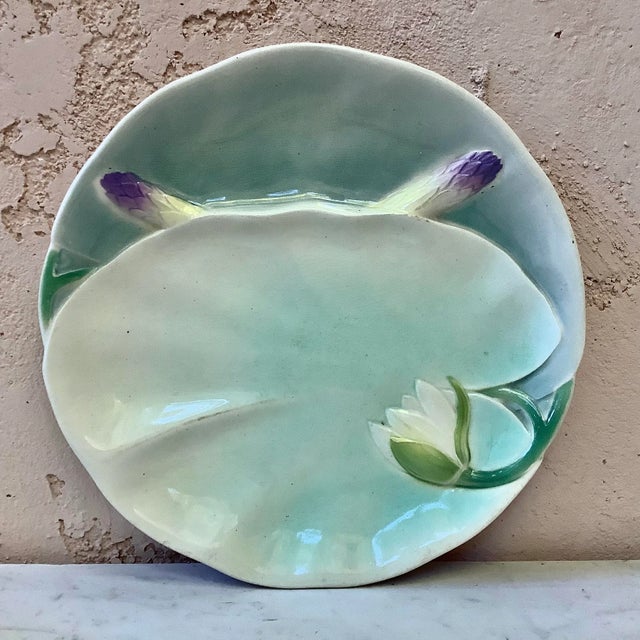 Majolica Keller & Guerin Saint Clement Water Lily Asparagus Plate For Sale - Image 4 of 4