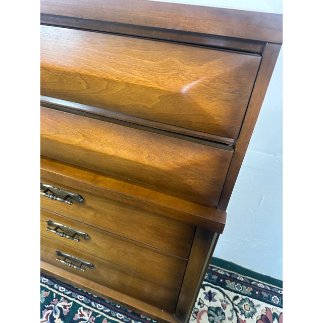 Wood 1970s Vintage Mid Century Sheffield Furniture Co. 5 Drawer Walnut Highboy Dresser For Sale - Image 7 of 11