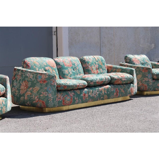 Mid-Century Modern Silk and Brass Sofa in the style of Guglielmo Ulrich For Sale - Image 3 of 5