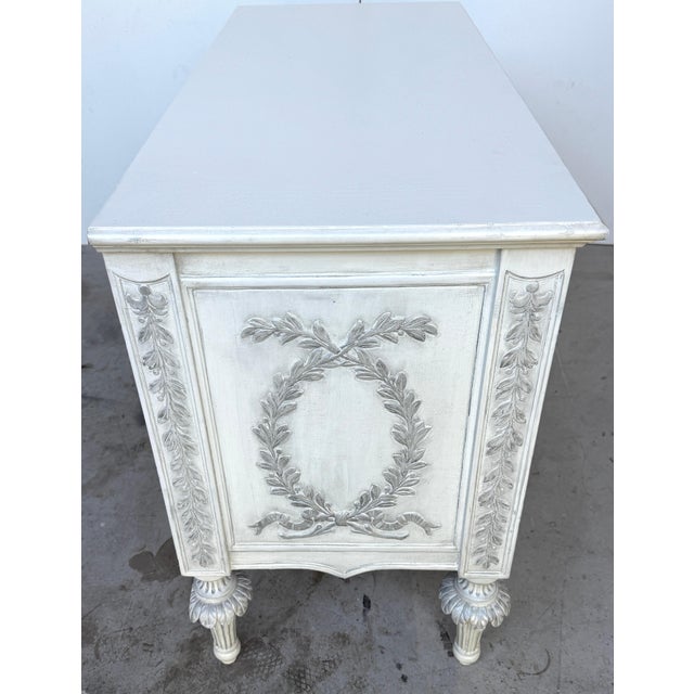 Italian Hand-Carved Tuscan Chest with Laurel Garlands in Antiqued Silver Leaf For Sale - Image 9 of 18