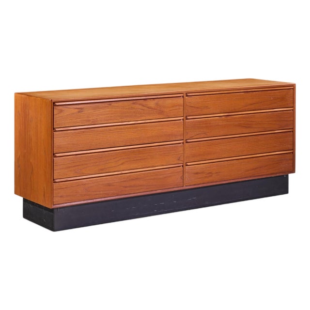 Westnofa Mid Century Teak Norwegian Teak 8 Drawer Lowboy Dresser For Sale