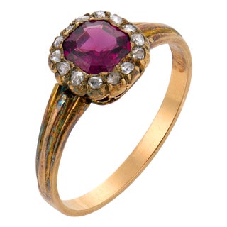 Early 20th Century Victorian Rubellite Diamond 18k Yellow Gold Cluster Ring, Size 9 For Sale