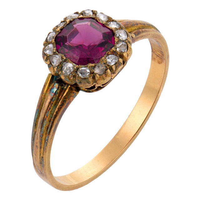 Early 20th Century Victorian Rubellite Diamond 18k Yellow Gold Cluster Ring, Size 9 For Sale
